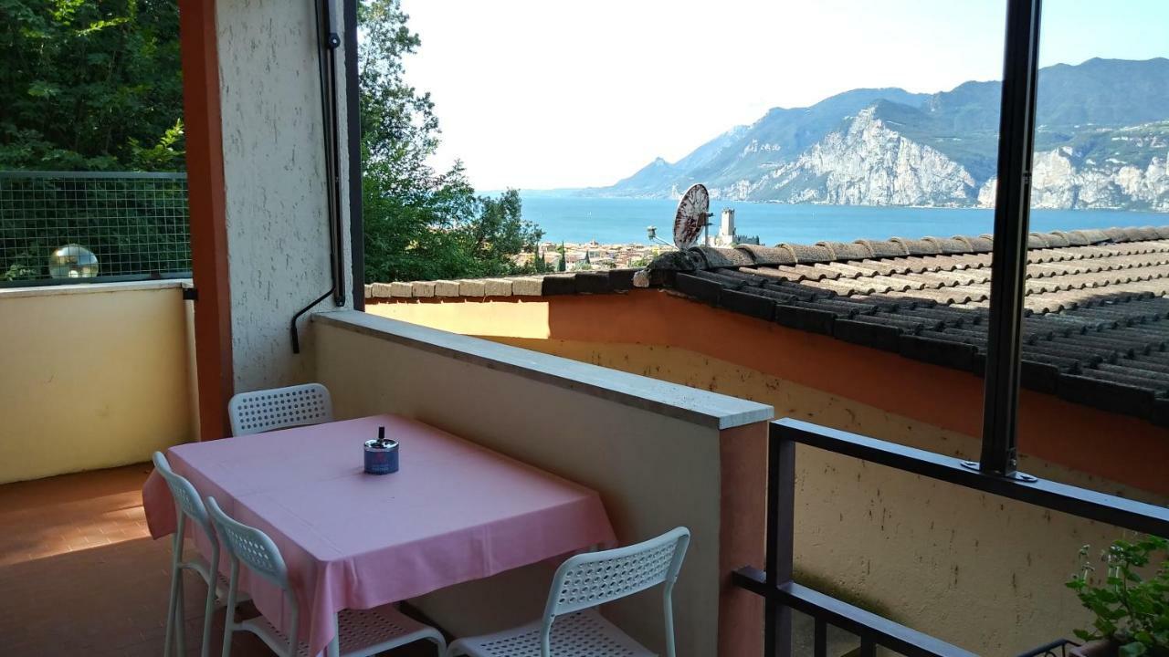Apartament Luna Wifi Free - Malcesine Eksteriør billede