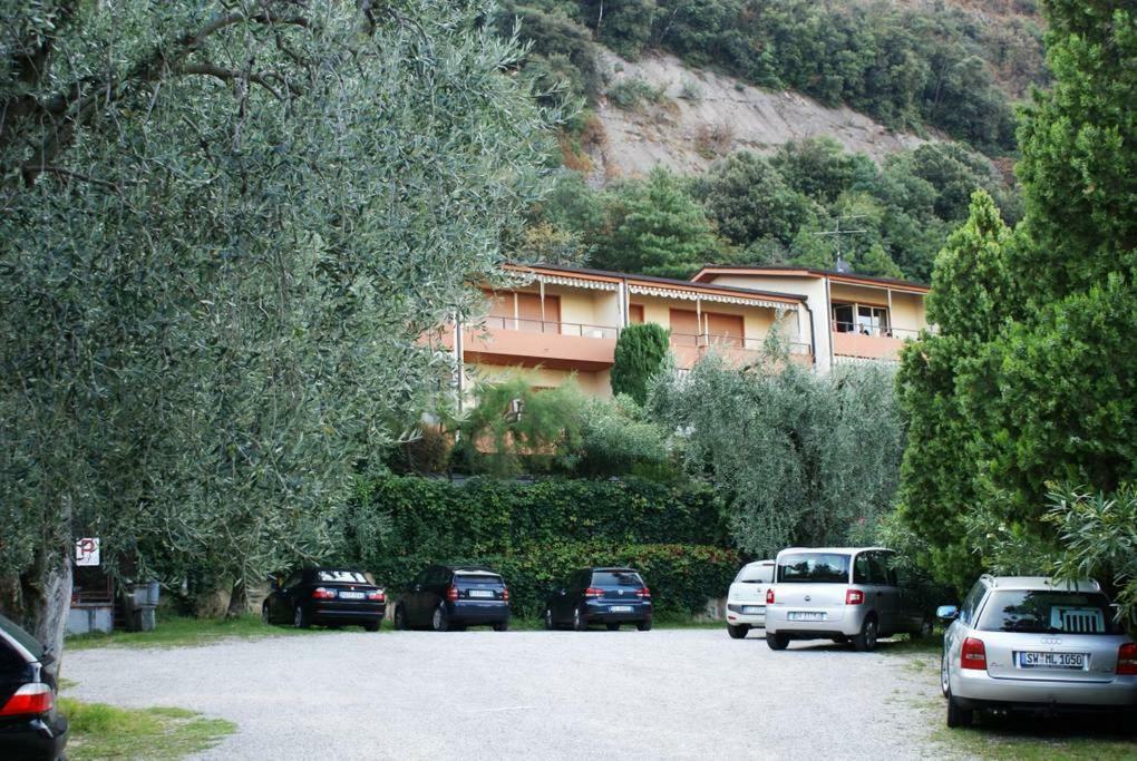 Apartament Luna Wifi Free - Malcesine Eksteriør billede